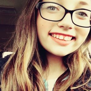 Meet your Posher, Hailey